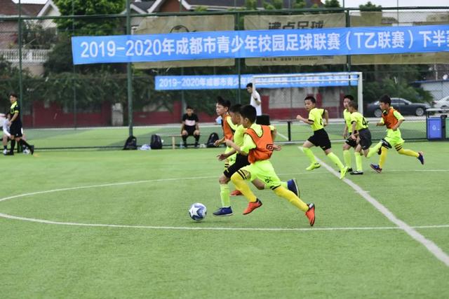 蛇年出生的人，2026年9月30日后将迎来两位求助者